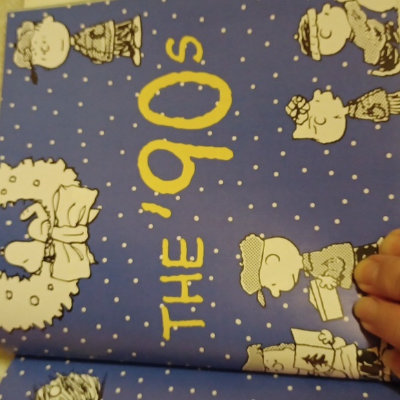 The Joy Of A Peanuts Christmas Book, 50 Years Of Comics, Hallmark, 2000 - Picture 9 of 11